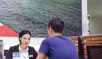 为什么要花钱？免费获取爱丝的HD灰色玻璃丝写真，心旷神怡！
