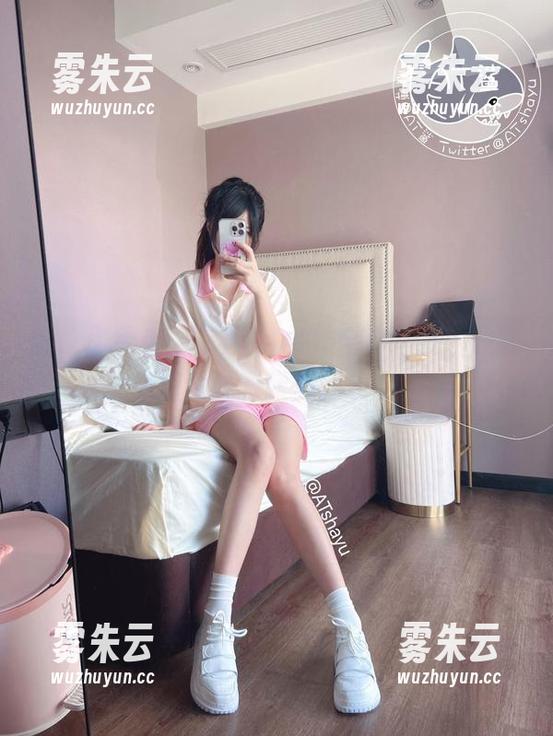 哈，你看AT鲨的清纯学妹全套写真，是要把原版学妹直接搬到现实吗？