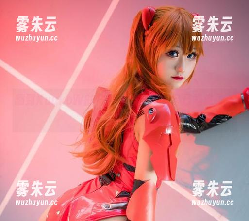 KuukoW 翻到KuukoW的户外美图,发现自己陷进了一本软色情杂志