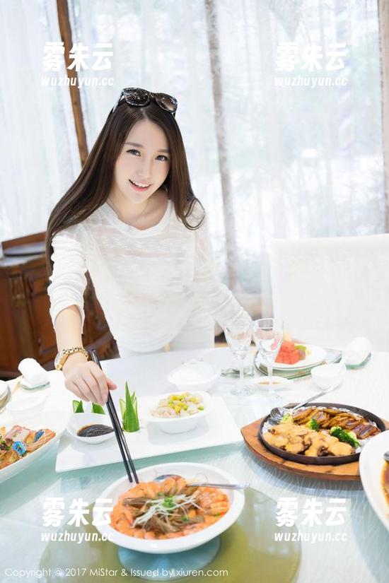 MiStar魅妍社 - 挺有意思的，黄歆苑全套旗袍，下载的时候感觉好像在剁手。