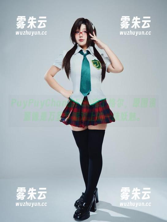PuyPuyChan的FGO南丁格尔，原图资源像是万圣节派对上的一抹妖魅。