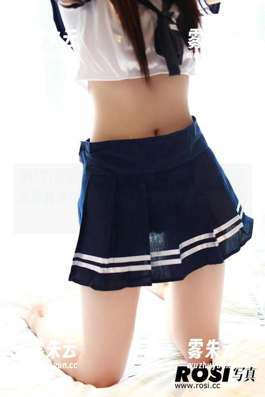 ROSI精选透明：小心哦，你可能会在这本写真集中发现自己！像个幽灵一样的存在。