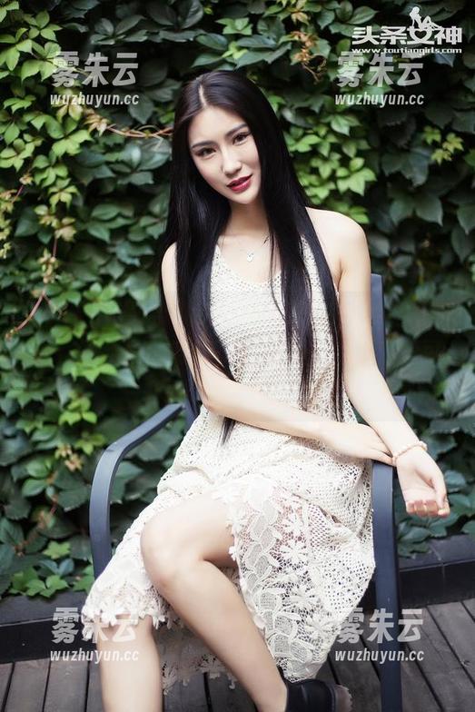 TouTiao头条女神 - 试试高清，真正的焦点在陈宇熙的眼镜上，问题是，它究竟可以引发多少联想？