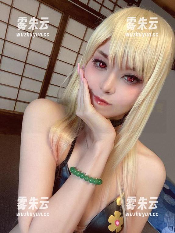 当Vinnegal跟泳池碰撞，这组写真就变成了夏日悠闲指南