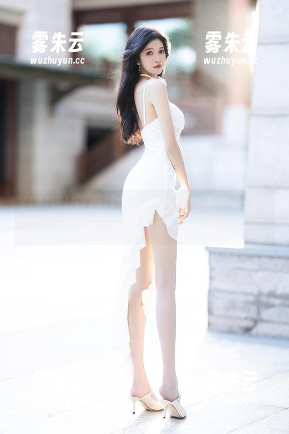 XIAOYU语画界 - 林星阑？夏天的原图让我想起了那年的poolparty