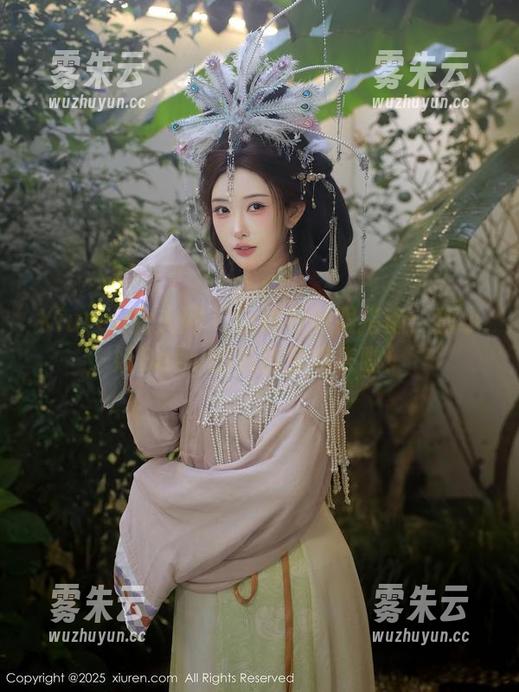 Xiuren秀人网-狐小妖Baby Xiuren秀人网 - 连体衣养眼指南:狐小妖Baby的私房宝典来啦!