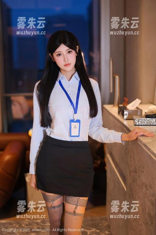 Xiuren秀人网 - 写真里的女王，王俪丁用一只手捧星空
