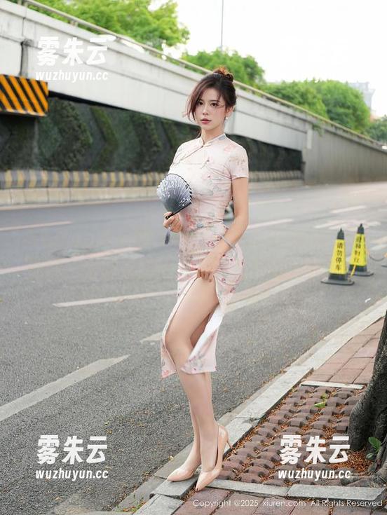 Xiuren秀人网 - 缓缓揭开芝芝booty的妹妹，两样东西：无圣光与图包，欢腾！