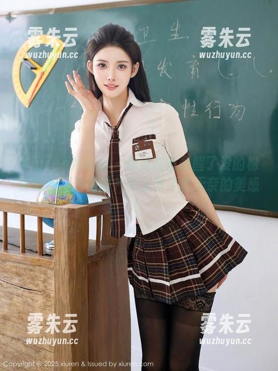 Xiuren秀人网 - 你见过蕾蕾醒了没的棉袜吗？精选的图片中又多了些无奈的美感！