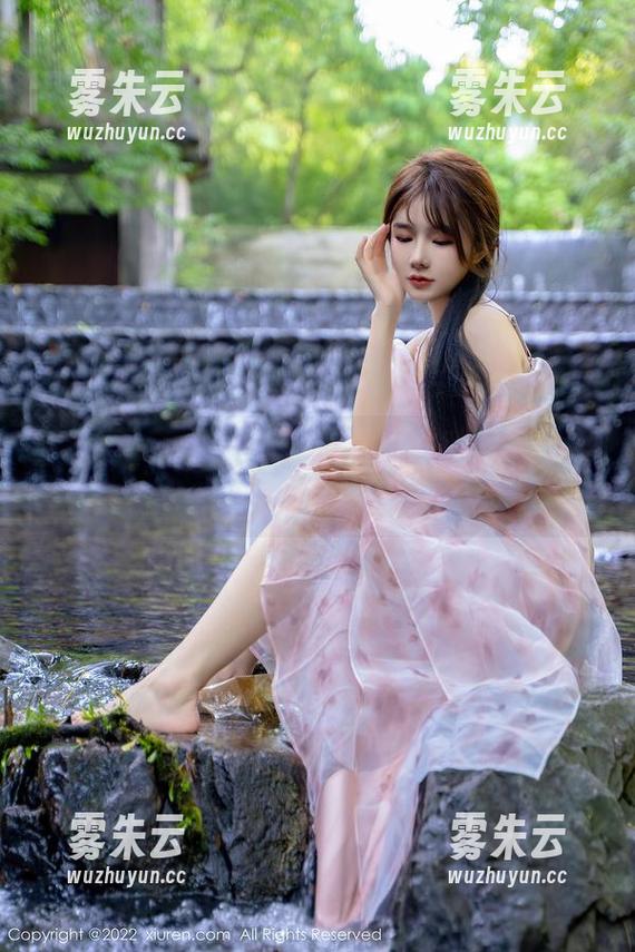 Xiuren秀人网 - 从未见过的私房蕾丝，龙女宝宝的图包太会玩了！