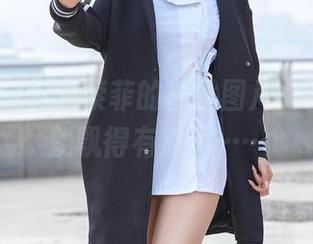 aiss - 一见到索菲的白丝图片,我的思绪就飘得有点远……
