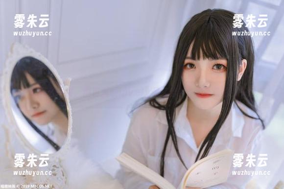 lovely呆玄 有那么一瞬,图包里的lovely呆玄穿T恤就是我的心头好