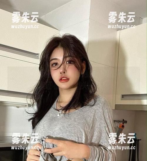 微密圈 - 于芷晴的黑色魅力：美图下载，保证看得你眉头一挑！