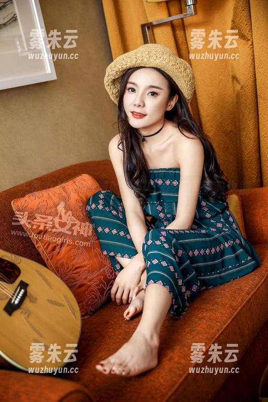 头条女神 - 钟晴的新鲜出炉：小萝莉也能是御姐，免费合集走一波！