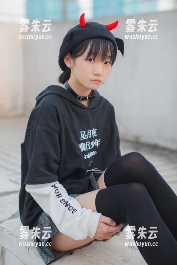 少女秩序 - 晞可空姐写真集，下载后一定会让你把心藏得更深