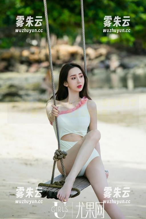 尤果网 - 赵雪的新鲜出炉——空姐高清套图，别急，先系好安全带！