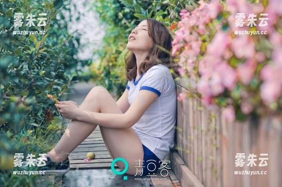 推女神-莫晓茜sunny 推女神 - 莫晓茜sunny的妹妹在哪里?私拍图集给你一个有趣的答案