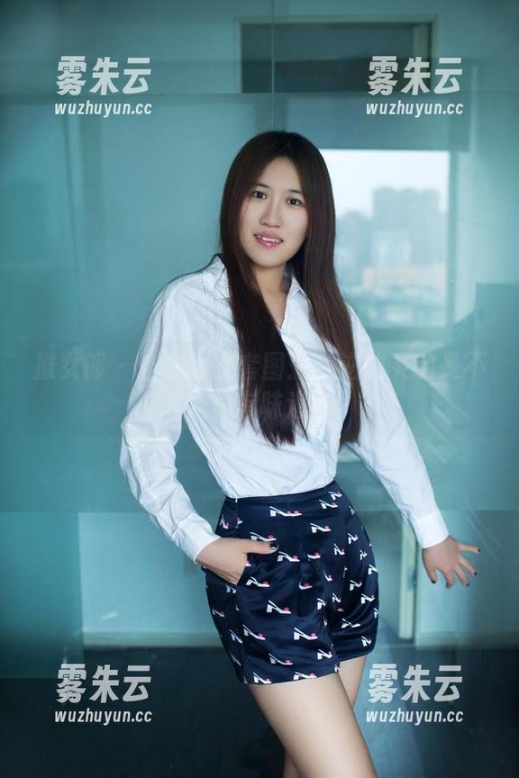 推女郎 - 连欣修女套图：叛逆的灵魂是不是更有味道？