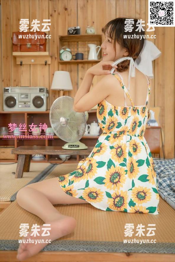 梦丝女神 - 定制写真：晓晓与死库水的微妙火花