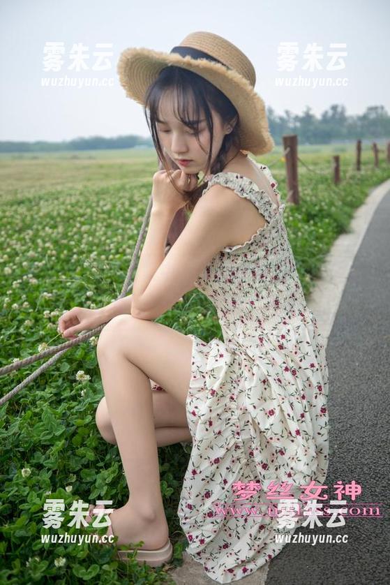 梦丝女神 - 图集中，无意触碰到璇璇的裸足资源，这一刻迷人极了