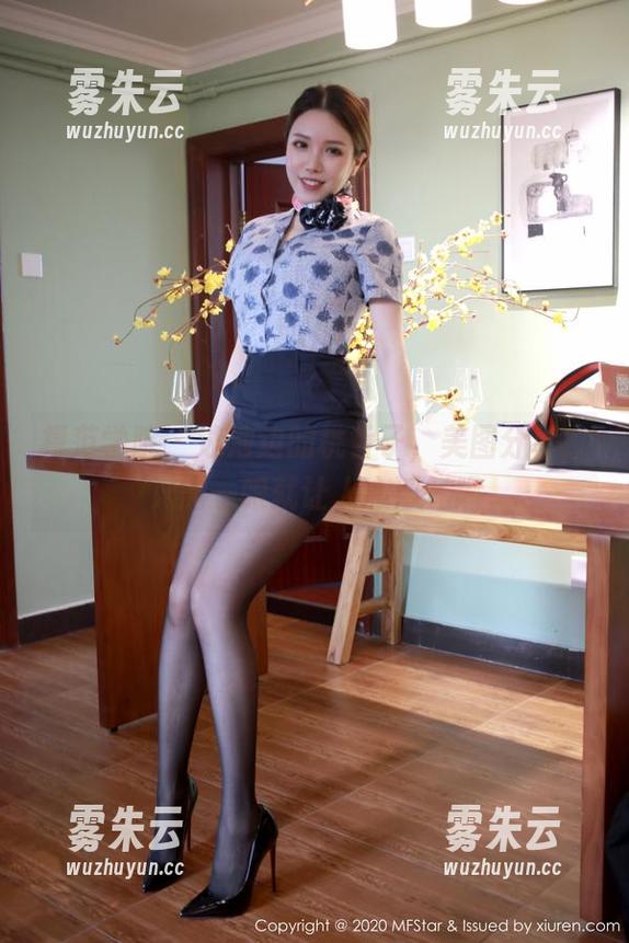 模范学院 - 泳池边的桃香子，美图分享，只需一眼就让人心浮气躁