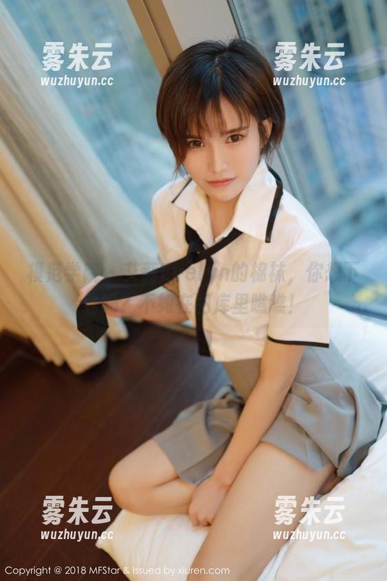 模范学院-艾莉Evelyn 模范学院 - 艾莉Evelyn的棉袜,你想下载吗?不如在图库里瞧瞧!