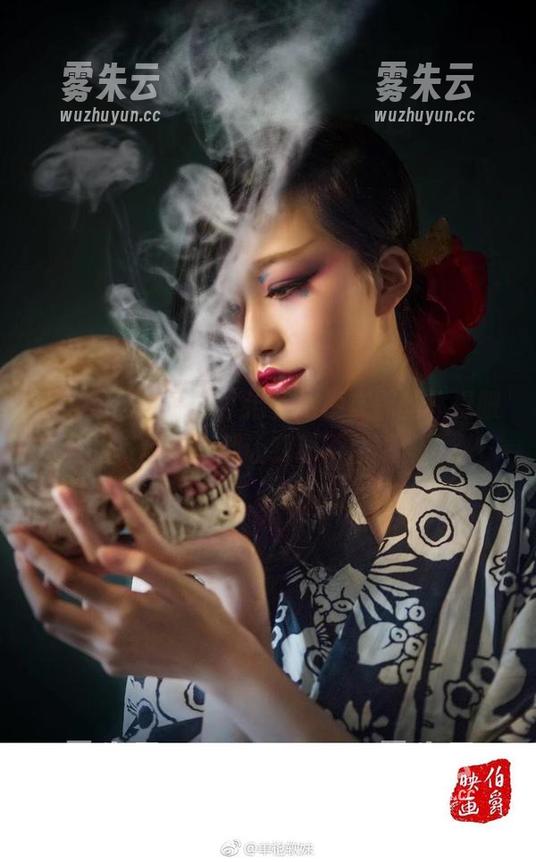 不可思议的原图，沧霁桔梗在黑丝体操服里的每个细节都让我忍不住想停下。