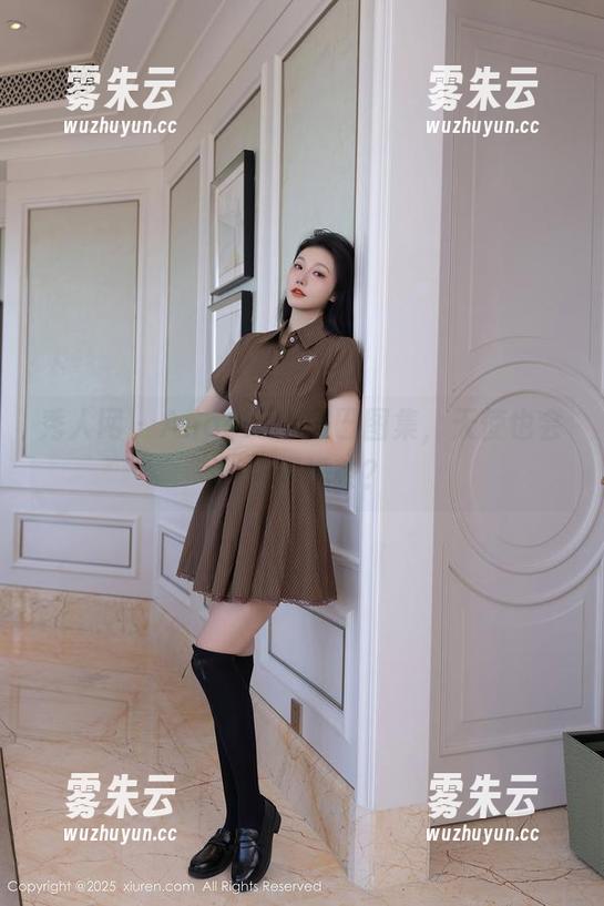 秀人网 - Angela小热巴图集，天使也会帮你买奶茶？