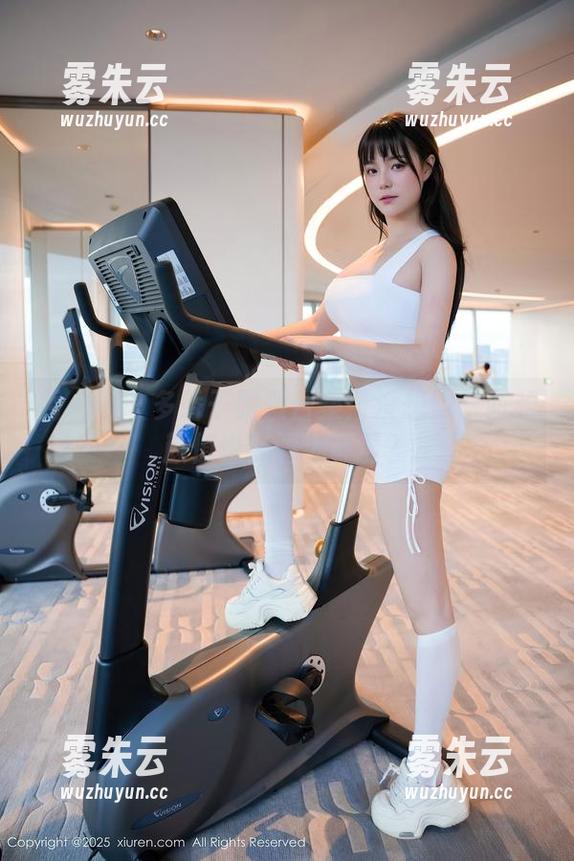 秀人网 - 多香子眼镜合集：没想到智商和颜值也能画上等号？