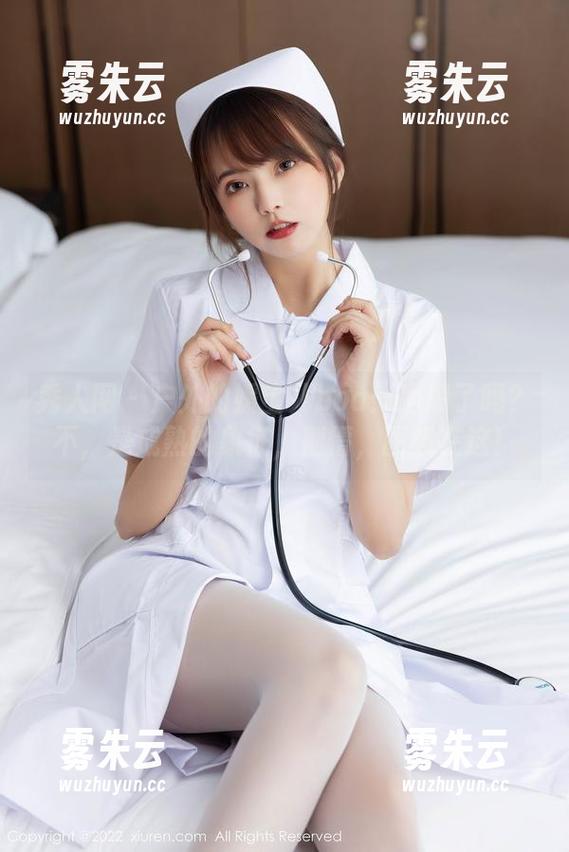 秀人网 - 户外的媛宝儿boa：晒黑了吗？不，是成熟的象征，别懵，图集在这！