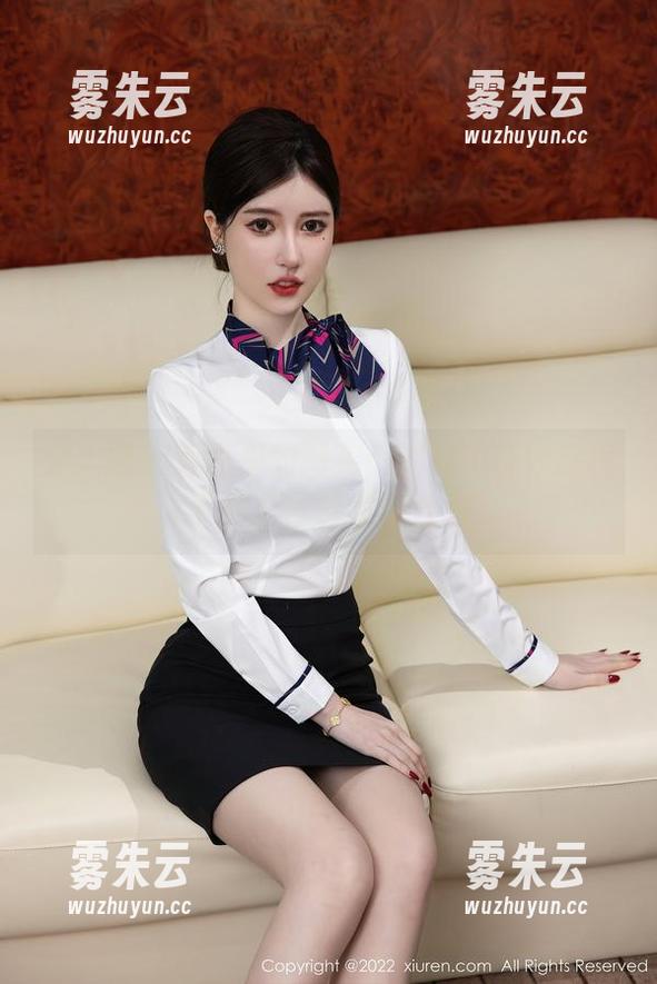 秀人网 - 爱酱里的图库：眼镜的奇妙旅程，下载后你能发现什么？