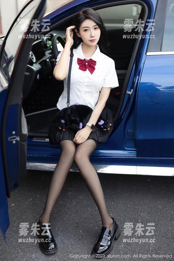秀人网 - 何时见到如此风骚的奶牛？田兮白的写真集更新中，保证让你翻跟斗！