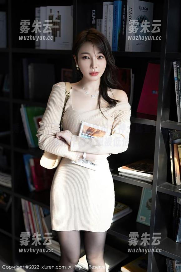 秀人网 - 丁克圈里的自拍女神：陆萱萱的私拍作品不想被低估