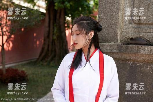 蜜桃社-木奈奈 蜜桃社 - 木奈奈的泳池探险,图库精选震撼到我了,想不看都难!