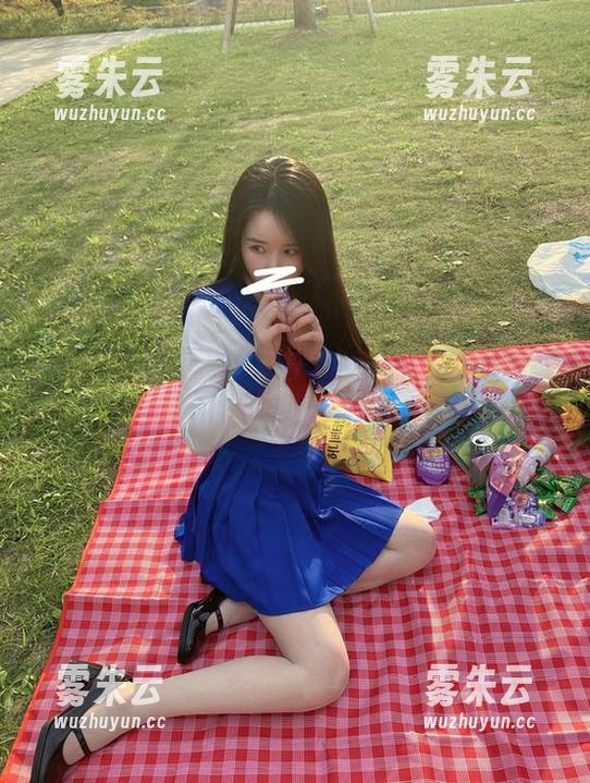 微密圈 - 红裙不会说话，但软妹小九九的全套让它控诉了不少，它的图包绝对值回票价！