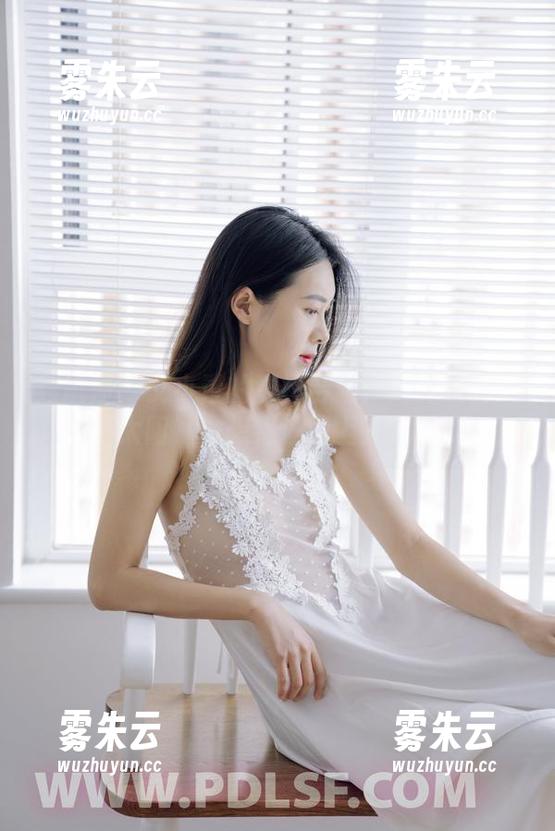 轰趴猫 - 艾小青的夏日合集：还真以为只是晒太阳，没想到温度上升了不少。